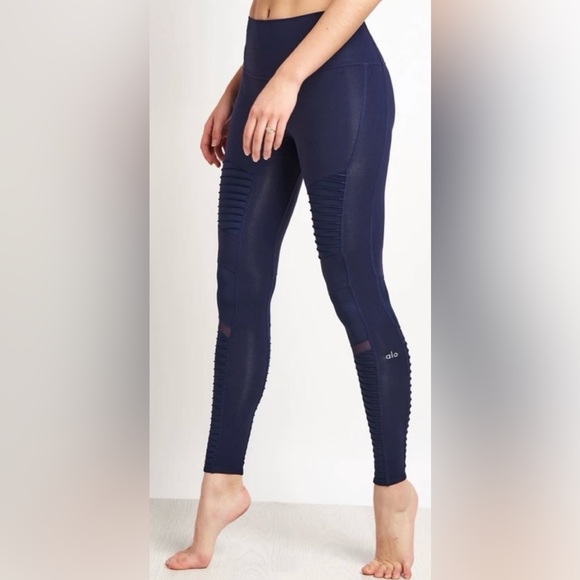 Alo Yoga High Waist Moto Legging Rich Navy/Rich Navy Glossy Size XS NWT! - Picture 1 of 16